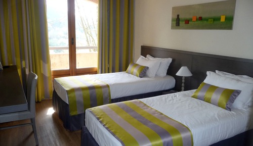 Habitación Confort con 2 camas individuales, balcón