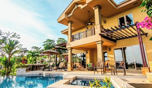 Villa de lujo, 3 habitaciones, frente a la playa