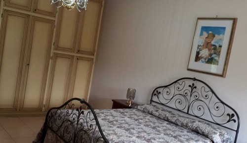 Habitación con 1 cama doble o 2 individuales, vistas a la montaña
