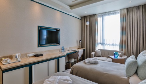 Habitación básica con 1 cama doble o 2 individuales