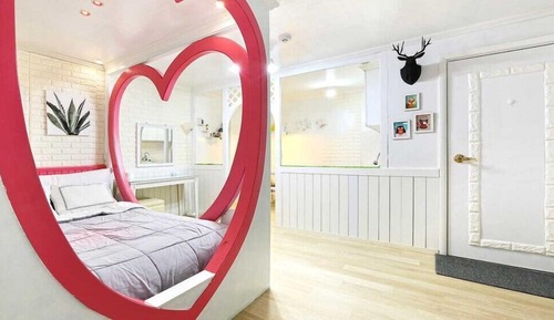 Habitación (Pink Heart)