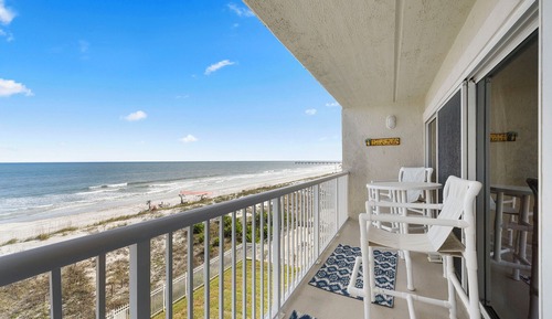 Apartamento, varias camas, vistas a la playa (#403 - No Pets Allowed)
