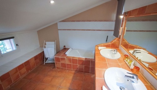 Habitación estándar doble, baño privado (De Surga)