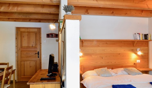 Apartamento, 1 habitación, balcón, vistas al jardín