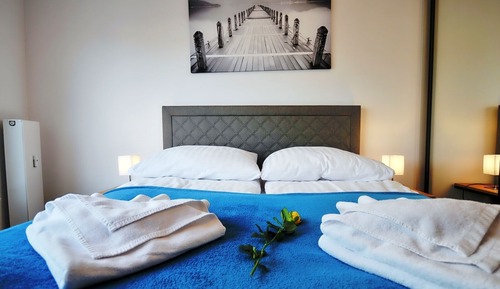 Apartamento Deluxe, varias camas, acceso a la piscina, vistas al puerto (NT A506)