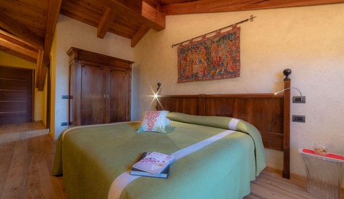 Habitación superior con 1 cama doble o 2 individuales