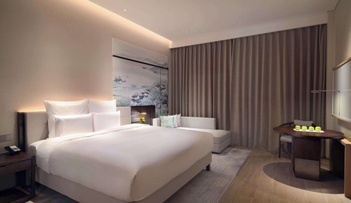 Habitación Deluxe, 1 cama de matrimonio grande, balcón, vistas al jardín