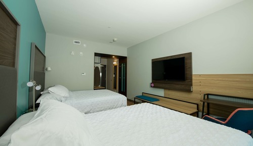 Habitación, 2 camas de matrimonio, accesible para personas con discapacidad (Mobility & Hearing)