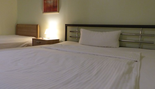 Habitación básica con 1 cama doble o 2 individuales