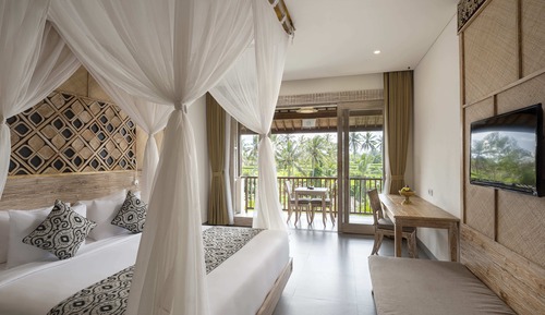 Suite estudio, vistas a la piscina