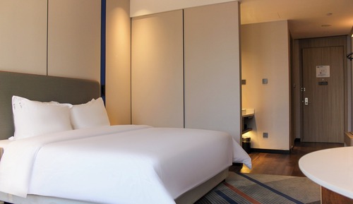 Habitación estándar, 1 cama de matrimonio grande (High Floor)