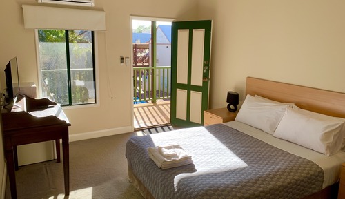 Standard Queen Room First Floor