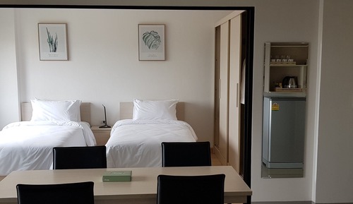 Habitación familiar con 2 camas individuales