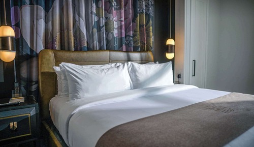 Suite, 1 cama de matrimonio grande (Colby)