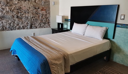 Habitación tradicional con 1 cama doble o 2 individuales