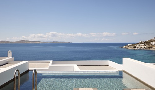 Superior Sea View suite with Infinity Private Pool