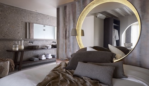 Elegant Suite with Sharing Pool (2 Adults)