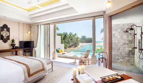 Seaside Pool Paradise Suite