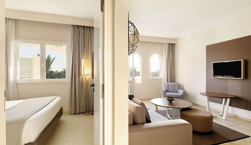 Suite, vistas a la piscina