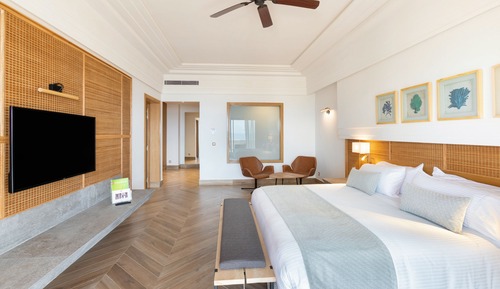 Suite junior, balcón (Standard)