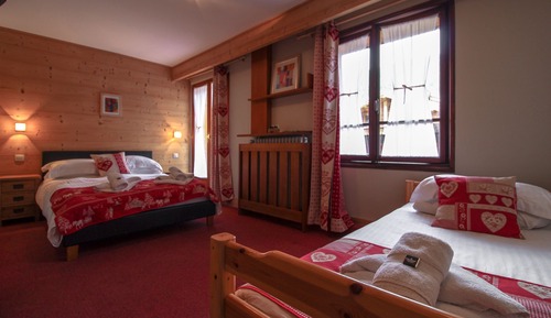 Habitación familiar, varias camas