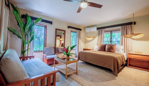 Villa Confort, 1 cama de matrimonio grande, terraza, vistas al jardín