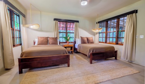 Bungalow Deluxe, 2 camas de matrimonio, terraza, vistas al jardín