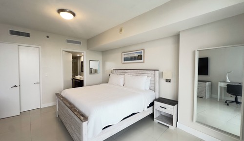 Boutique Apart, 1 King & Sofa Bed, Sauna, River/City Views, Balcony4207