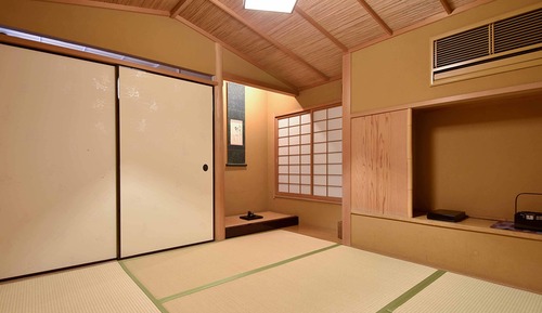 Suite junior (Japanese-style)
