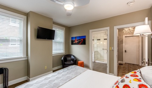 Habitación clásica, 1 cama de matrimonio, baño privado, planta baja (San Francisco Room)