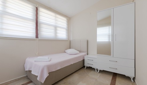 Habitación estándar, 2 habitaciones, vistas parciales al mar