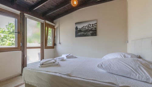 Habitación estándar doble, 1 cama de matrimonio, vistas parciales al mar