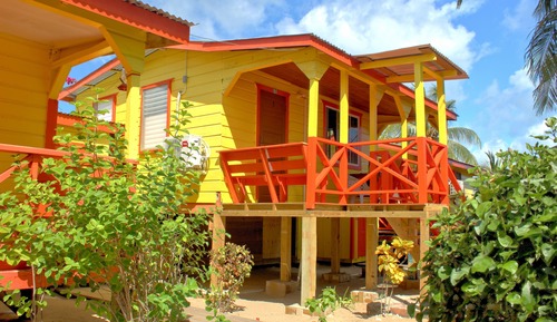Cabaña Confort, 1 cama de matrimonio, cocina, vistas parciales al mar