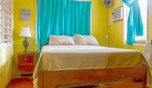 Apartamento Business, 2 habitaciones, cocina, vistas parciales al mar