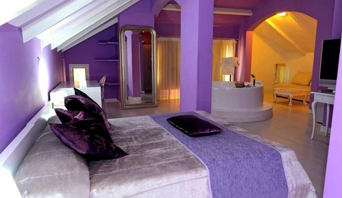 Suite (Lila)