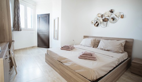 Habitación Confort con 1 cama doble o 2 individuales, no fumadores, balcón
