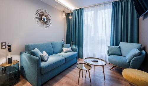Suite, 1 cama de matrimonio grande con sofá cama