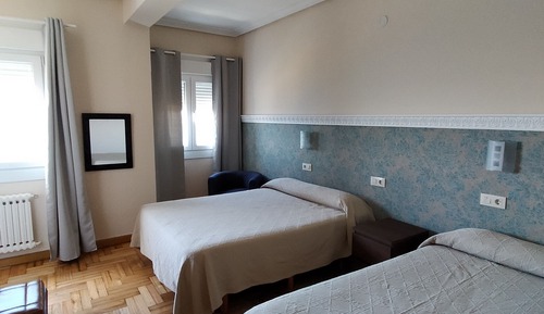 Habitación estándar con 1 cama doble o 2 individuales, vistas al mar