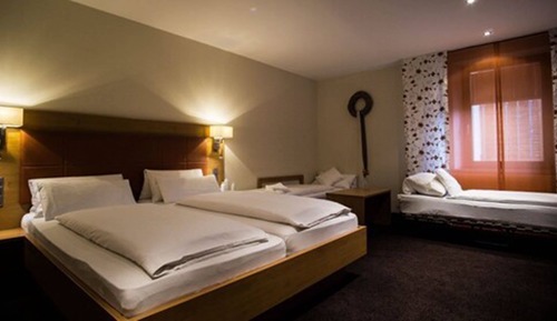 Habitación cuádruple clásica, 1 cama de matrimonio con sofá cama