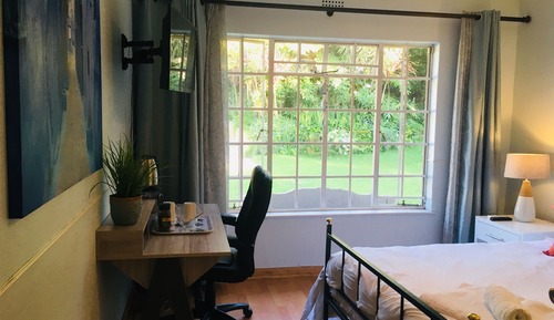 Habitación Confort doble, vistas al jardín (Ceder)