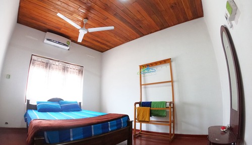 Casa familiar, 3 habitaciones, vistas a la piscina, planta baja