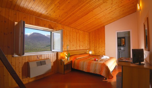Habitación triple estándar, vistas a la montaña