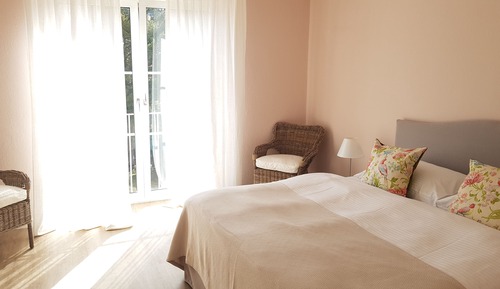 Habitación superior, vistas al jardín