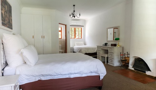 Double with Single Bed Open Plan Room