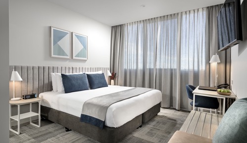 Estudio estándar, 1 cama de matrimonio grande, vistas a la ciudad