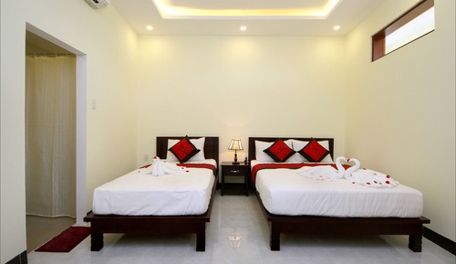 Habitación triple, balcón