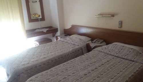 Habitación estándar con 1 cama doble o 2 individuales, vistas al mar