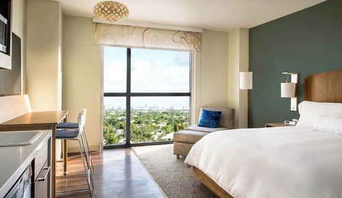 Habitación, 1 cama de matrimonio grande, vistas a la ciudad