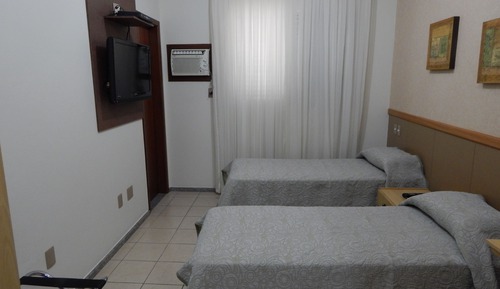 Habitación con 2 camas individuales