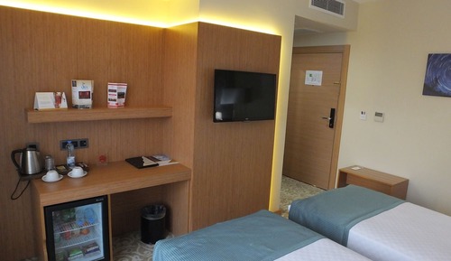 Habitación estándar con 1 cama doble o 2 individuales